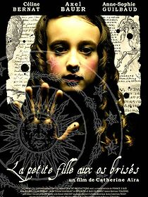 Watch La petite fille aux os brisés