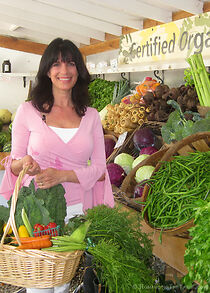 Watch Cynthia Daddona Explores Fairview Gardens' CSA Program