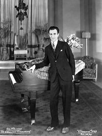 Watch The Eccentric Entertainer (Short 1929)